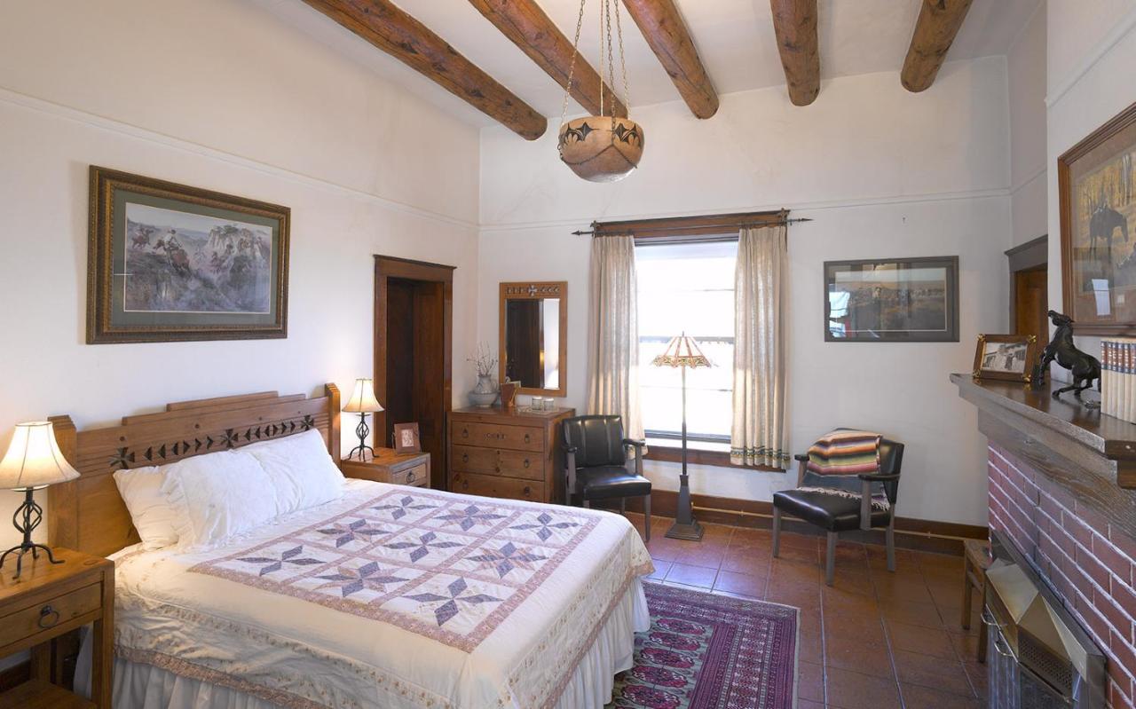 Casa Del Gavilan Historic Inn Cimarron Exteriér fotografie